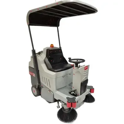 Подметально всасывающая машина с местом оператора Bennett Tornado 700 BD